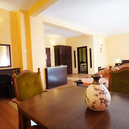 Hotel Family Art-hotel Zora 2*