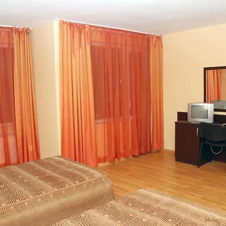 Hotel Family Art-hotel Zora 2*