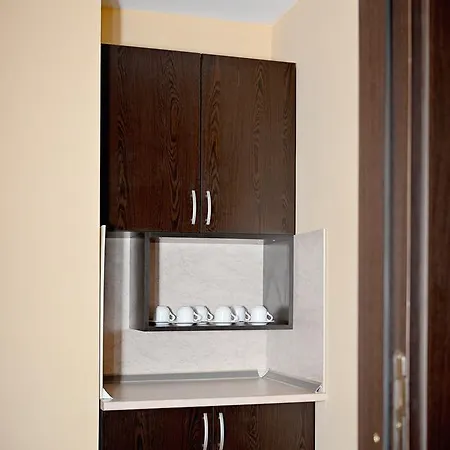 Hotel Family Art-hotel Zora 2*