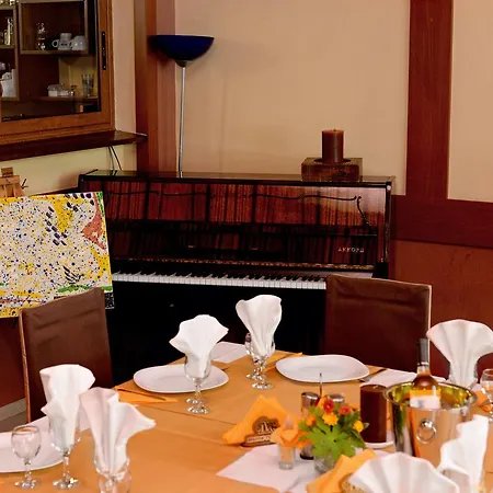 Hotel Family Art-hotel Zora 2*